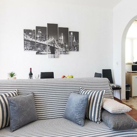 Apartment Tessa غييكا المظهر الخارجي الصورة
