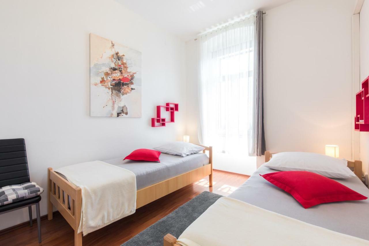 Apartment Tessa غييكا المظهر الخارجي الصورة