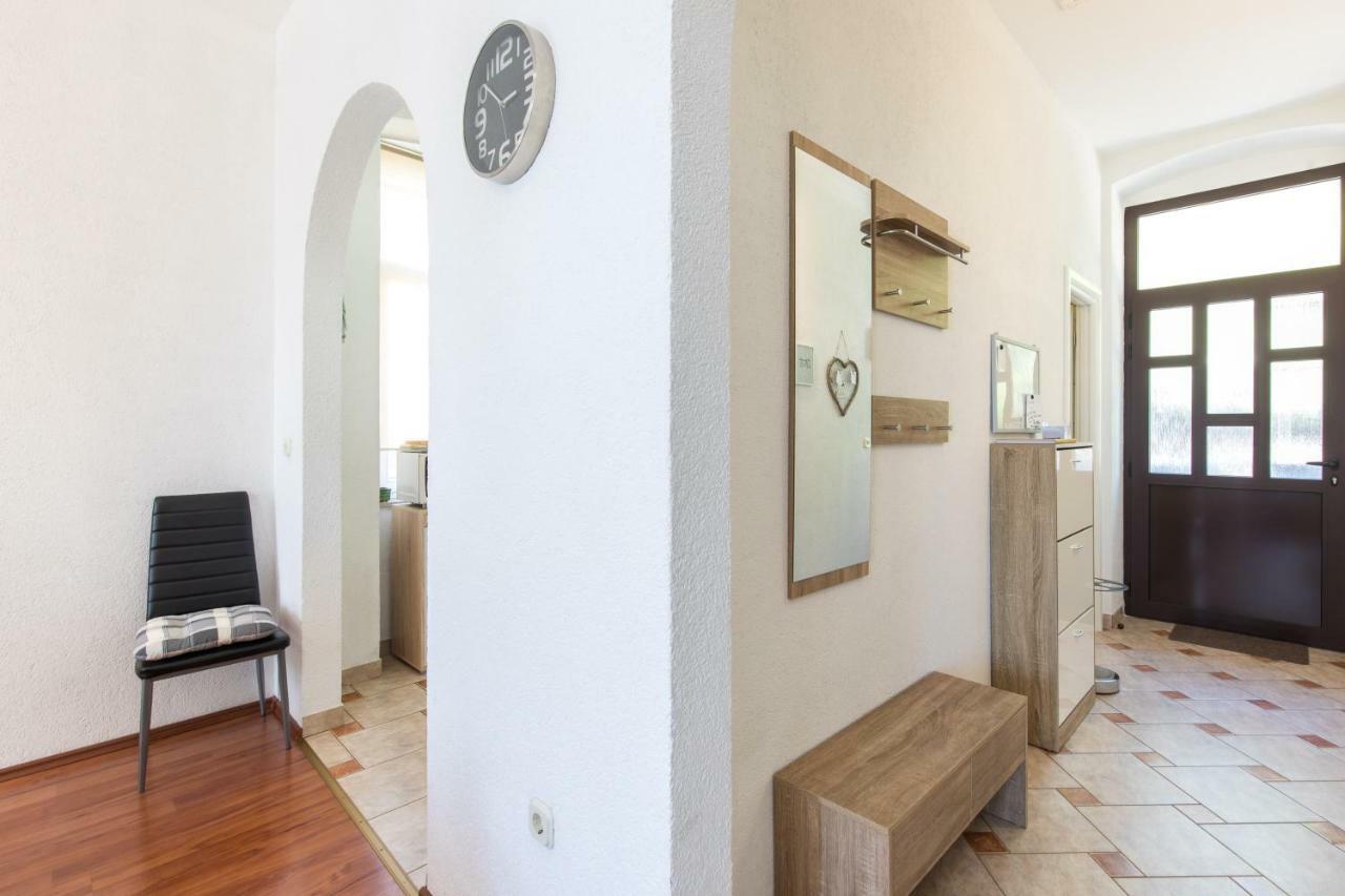 Apartment Tessa غييكا المظهر الخارجي الصورة