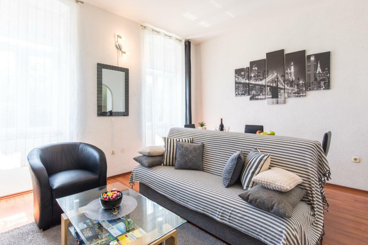 Apartment Tessa غييكا المظهر الخارجي الصورة